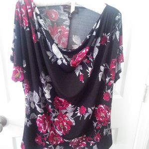 Dana Buchman floral top